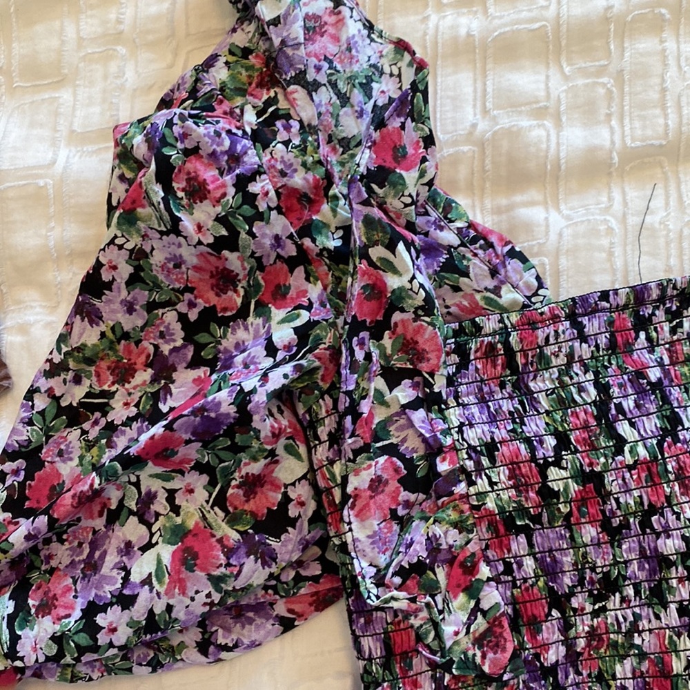 NWOT Floral One Shoulder Top - Picture 4 of 6